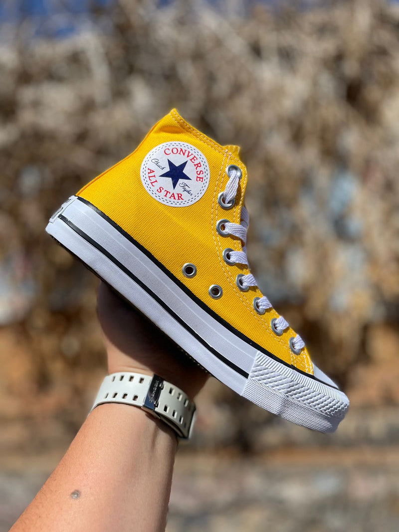 Tênis cano alto All Star Amarelo