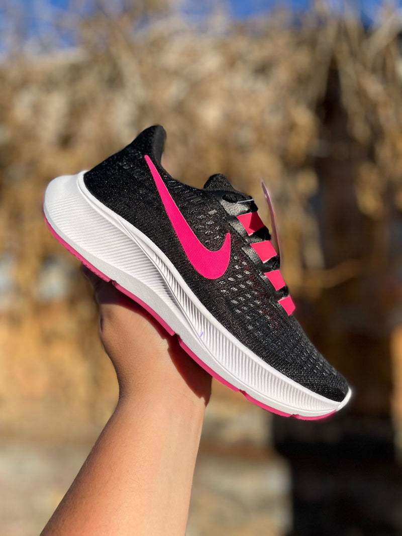 Tênis NIKE Air Zoom Pegasus 37 Preto/Rosa