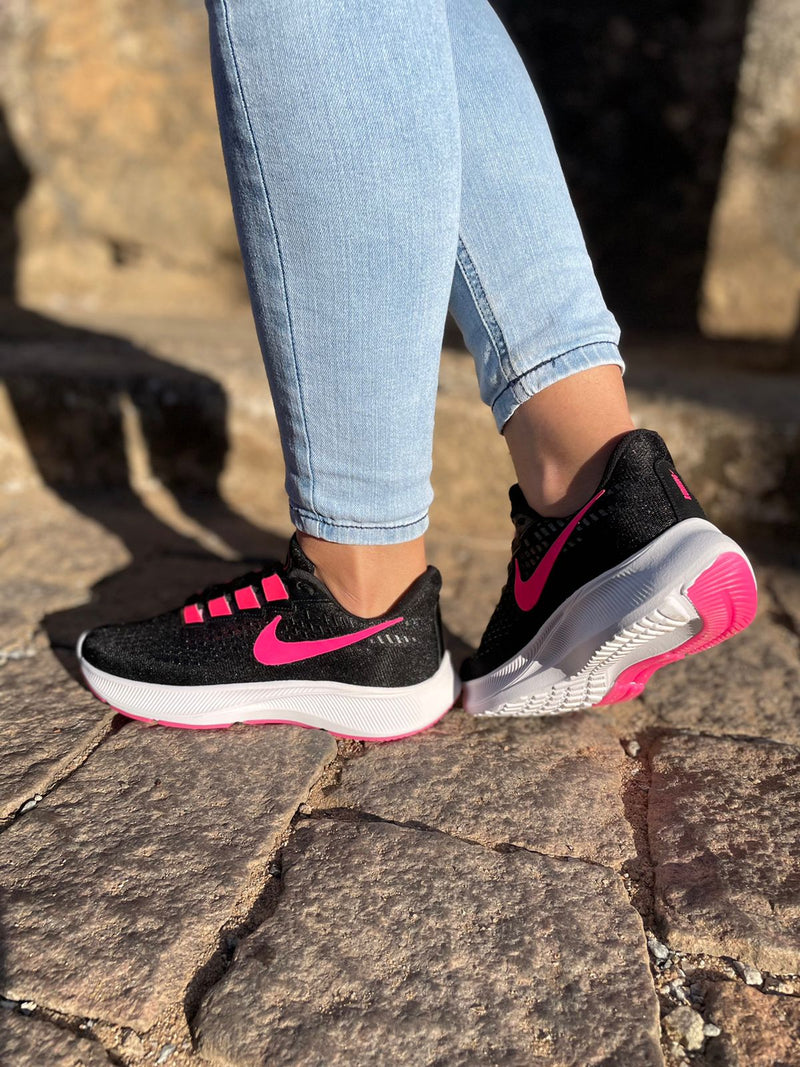 Tênis NIKE Air Zoom Pegasus 37 Preto/Rosa