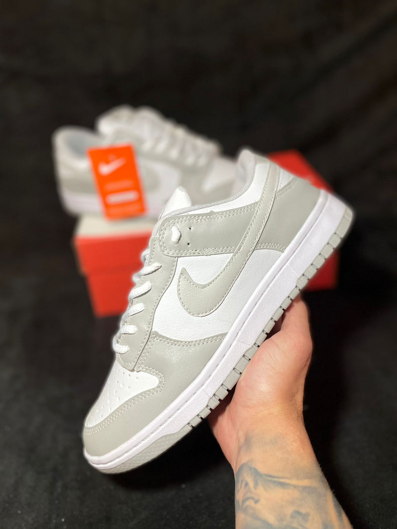 Tênis Nike Dunk Low SB Cinza