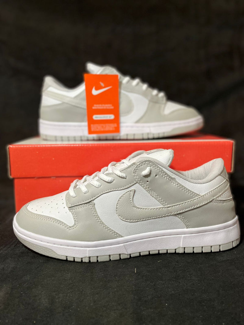 Tênis Nike Dunk Low SB Cinza