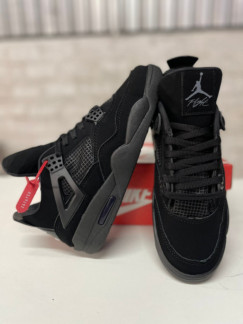 Tênis Air Jordan 4