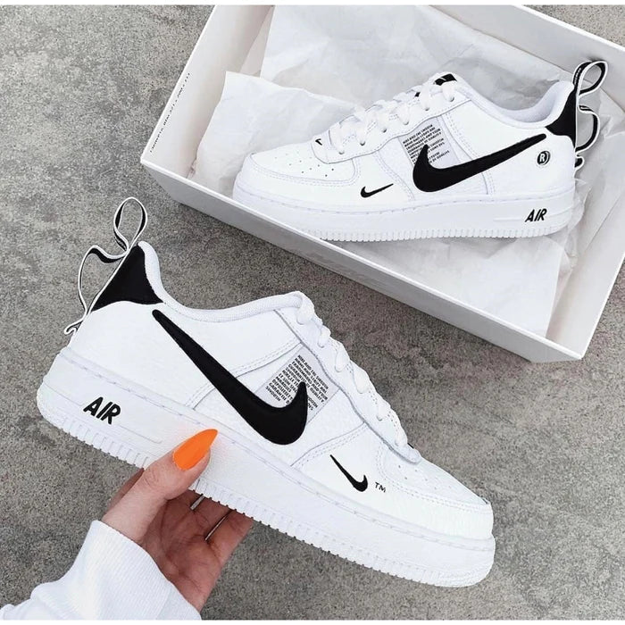 Tênis Nike Air Force Branco e Preto