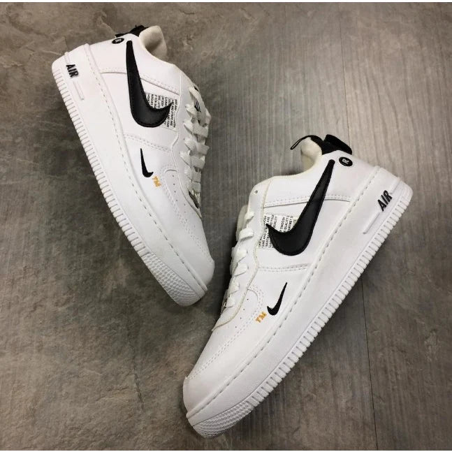 Tênis Nike Air Force Branco e Preto